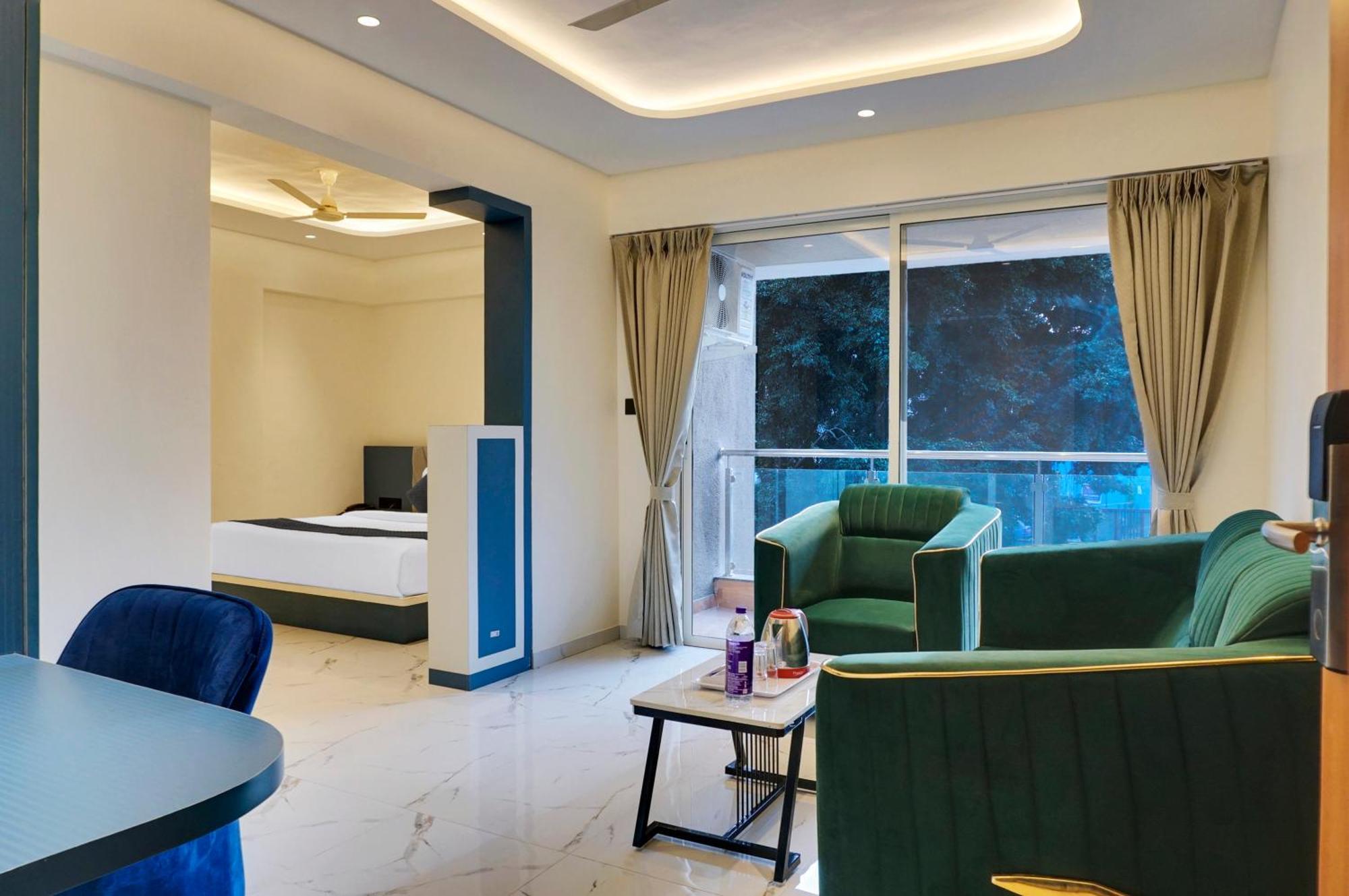 Palm Suites Baner- Indian Nationals Only Pune Exterior foto