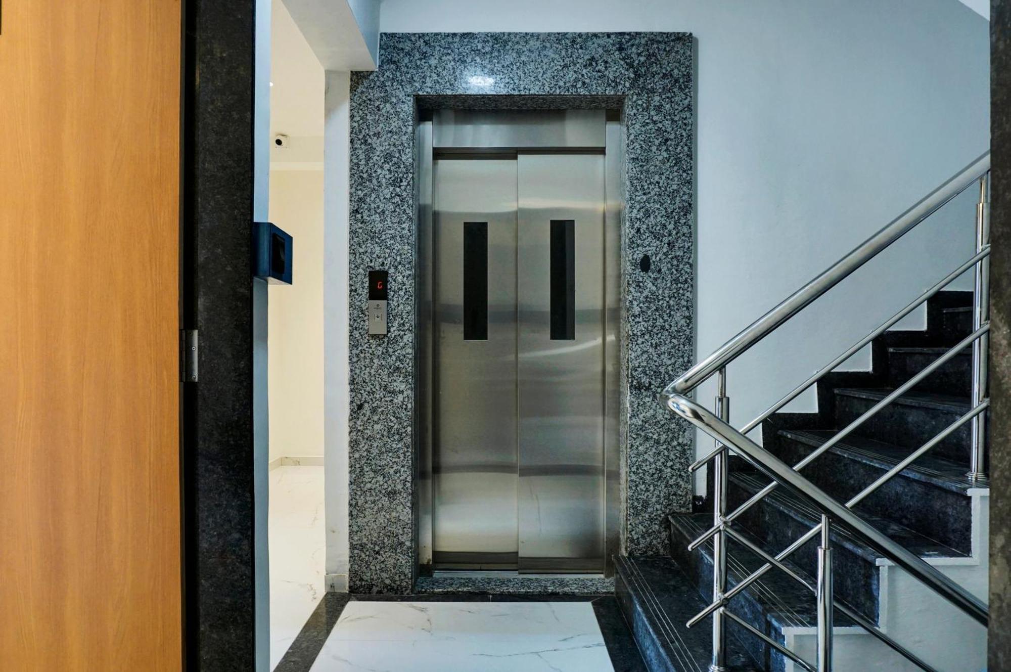 Palm Suites Baner- Indian Nationals Only Pune Exterior foto